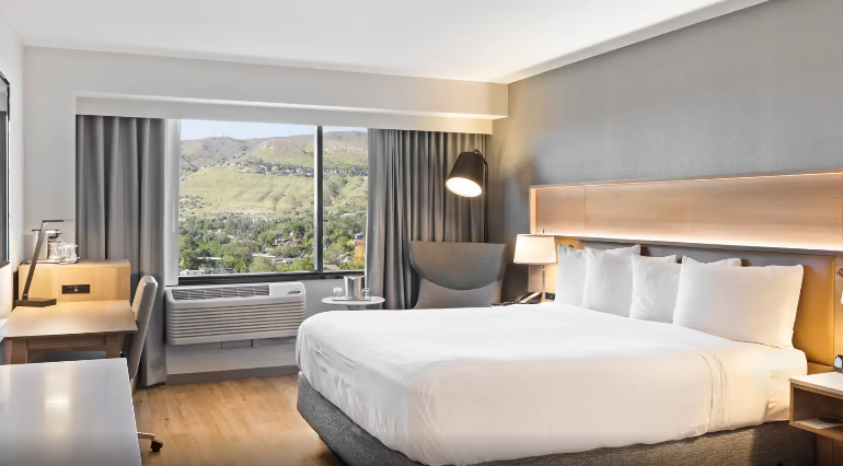 Radisson SLC